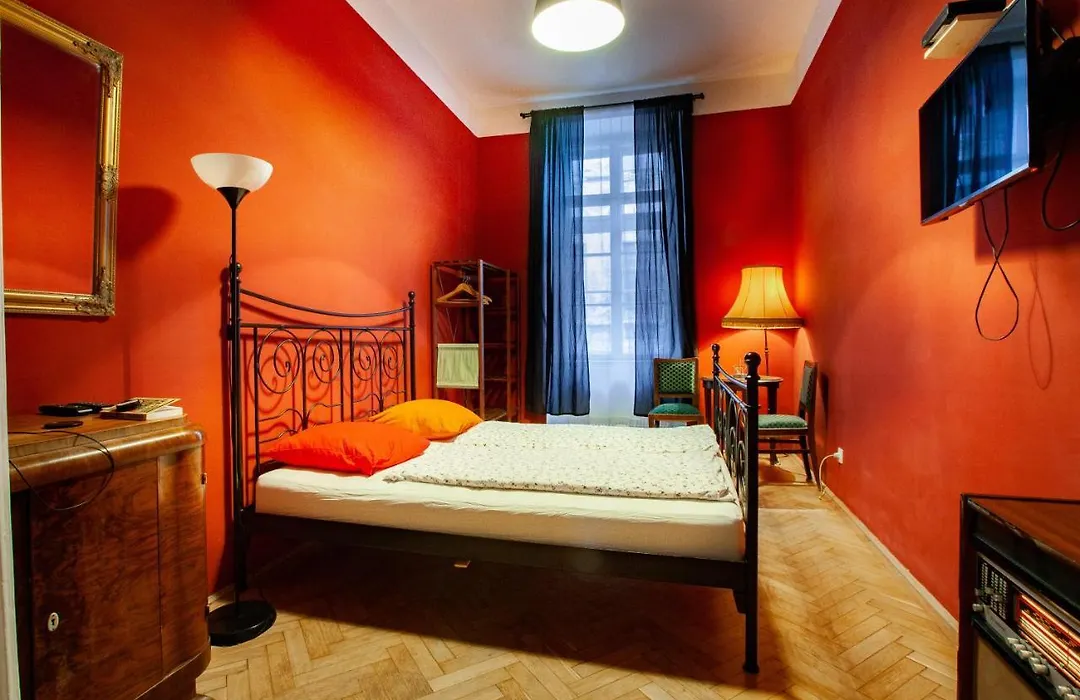 Hedonist Lodge-1